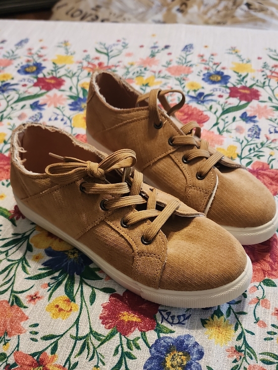 no brand Shoes - Women’s Casual Tan Canvas Sneakers - Lace-Up Comfort